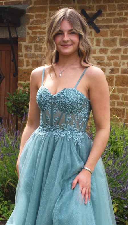 A-Line Prom Dress in Sort Tulle with Appliqué Bodice